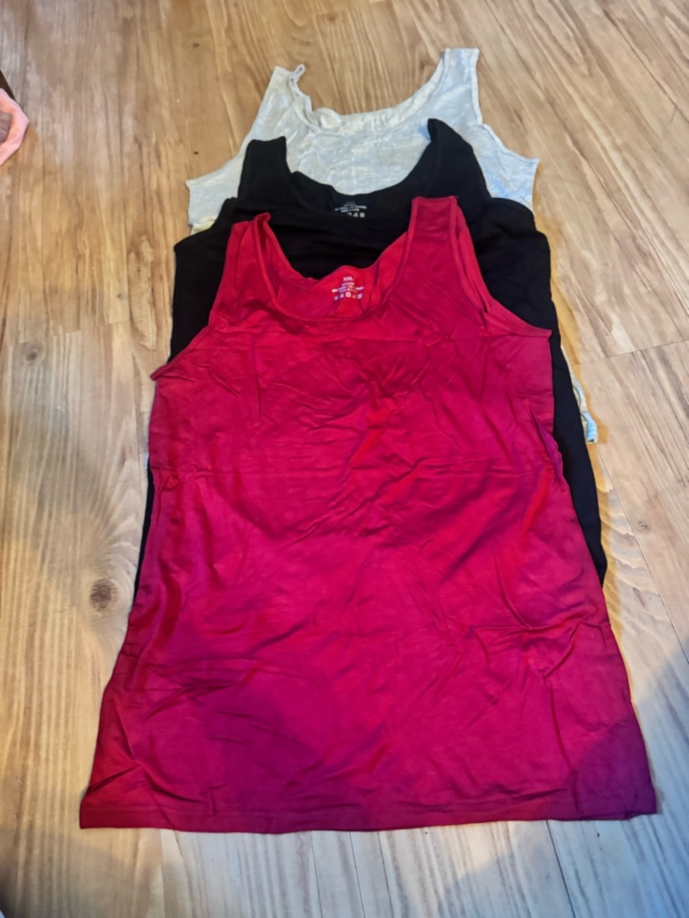Women’s Sleeveless Tank Top - Red